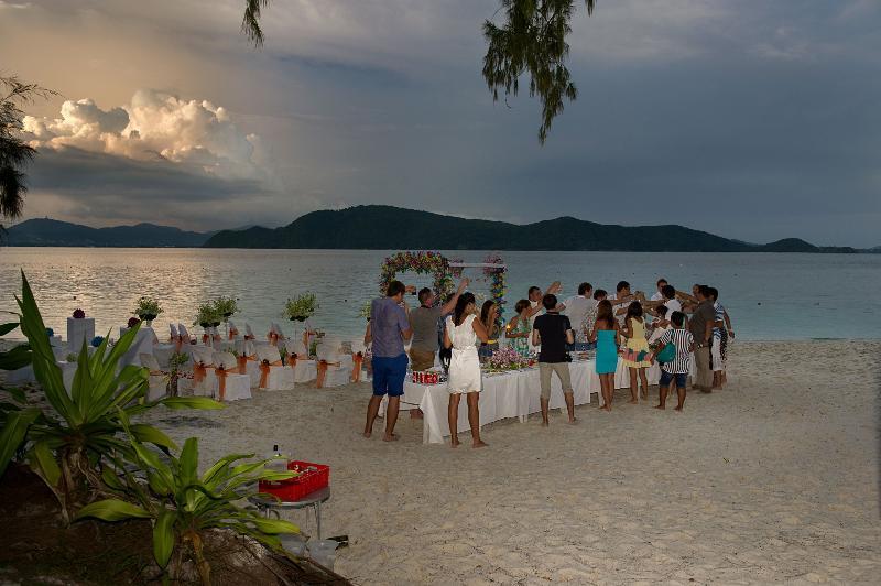 Coral Island Resort Phuket Exterior foto
